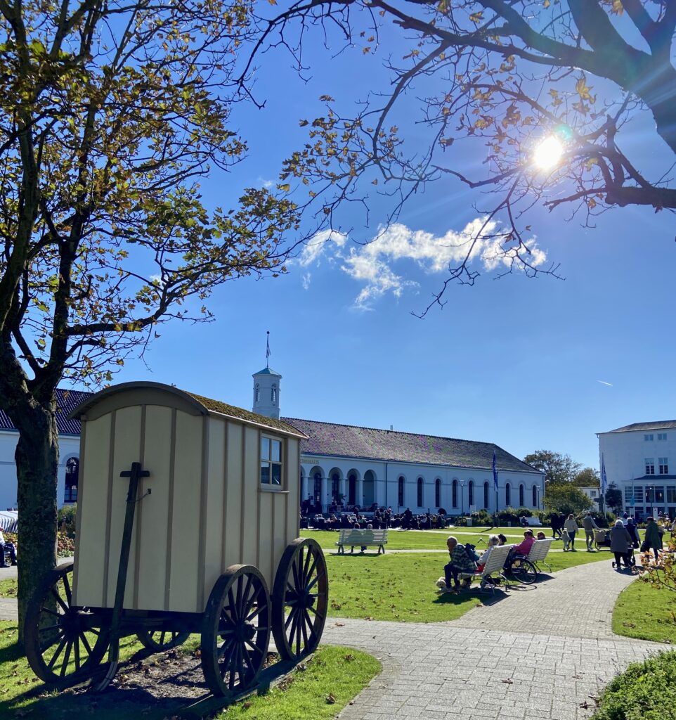 Diana Drees stellt ihre Bilder aktuell auf Norderney aus