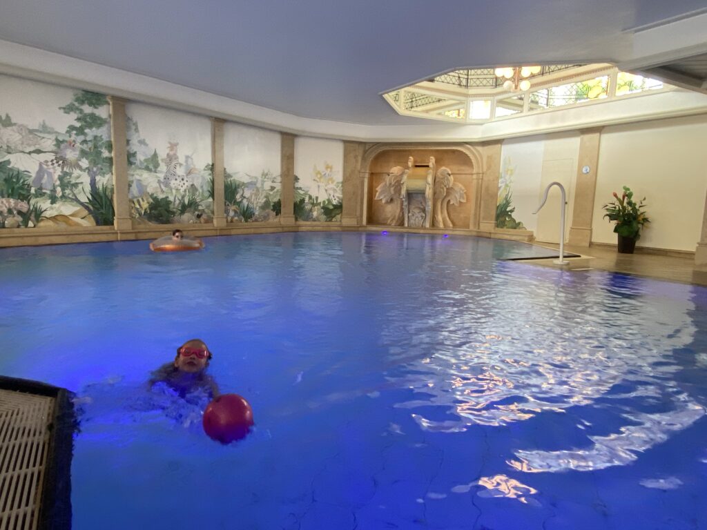 Schwimmbad Hotel Astenkrone im Sauerland